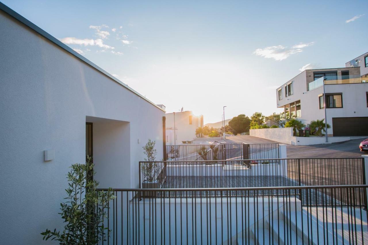 Holiday Home Olive Exclusive - 8 People, Heated Pool, Okrug Gornji, Sea View Трогир Экстерьер фото